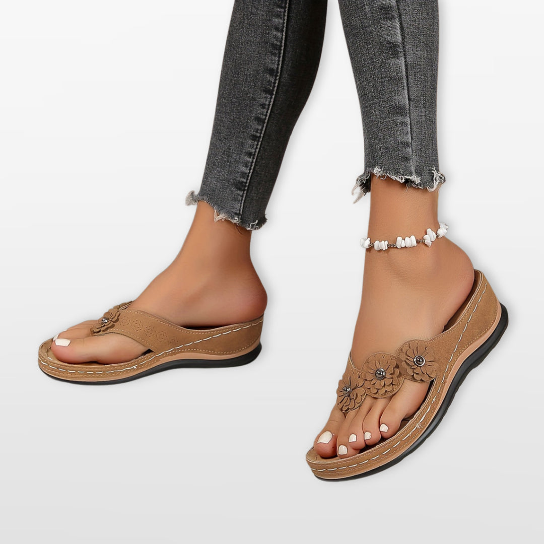 Sandales Compensées Entre Doigt Femme